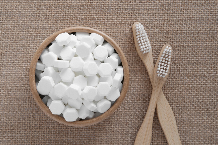 Hydroxyapatite toothpaste